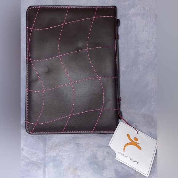 Christian Art Gift NWT Pink/Brown Bible Cover Faux Leather 1 Corinthians 13 Love - Picture 8 of 13